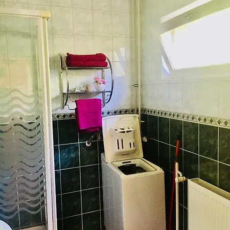 Sunny & Апартаменты *