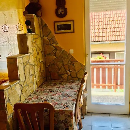 Sunny & Апартаменты Хевиз