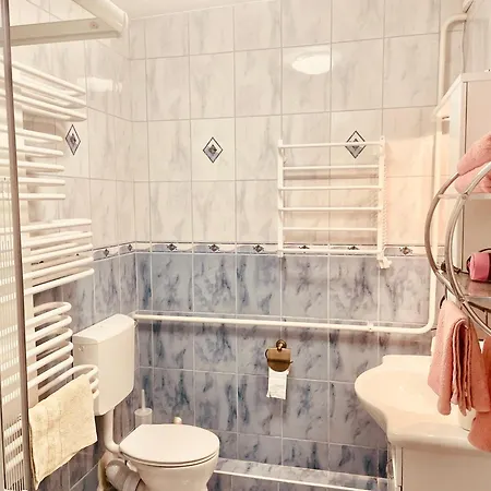 Sunny & Апартаменты *